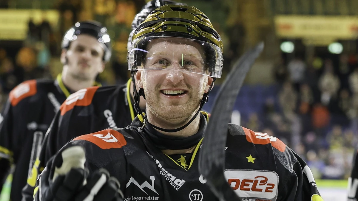 DEL2-Topscorer Max Newton bleibt langfristig bei den Krefeld Pinguinen.
